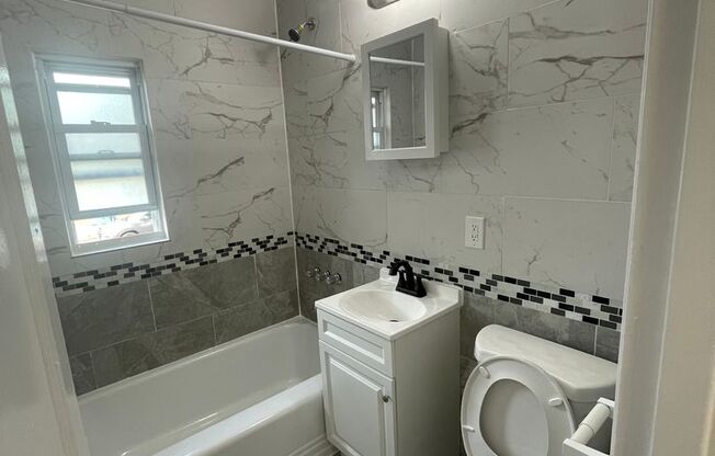 1 bed, 1 bath, $1,385, Unit 76-A3