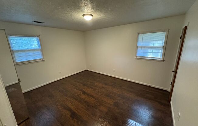 3 beds, 2 baths, $2,000