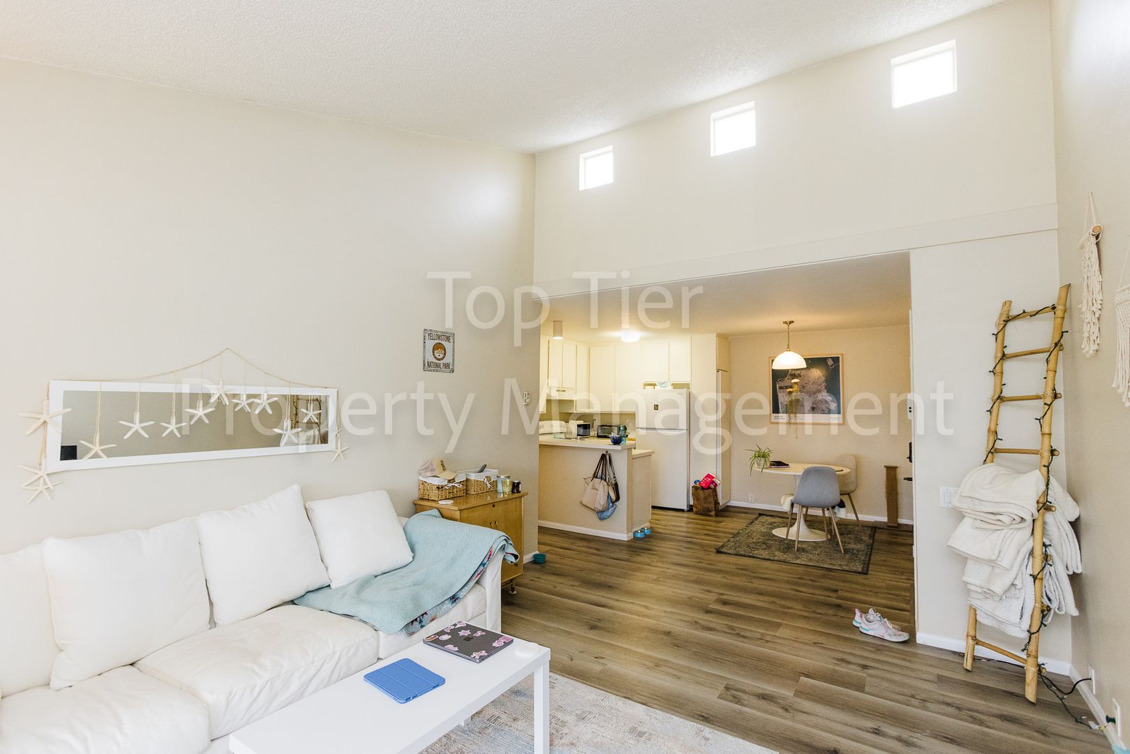 Spacious Top-Floor 1BR Condo with Ocean View in Pacific Beach – Walk to the Beach!