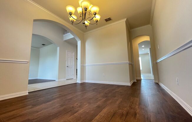 4 beds, 3.5 baths, $2,750