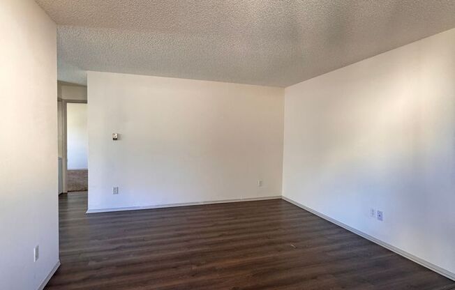 1915 Henderson Ave.