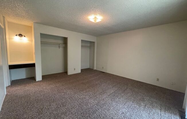 2 beds, 1 bath, 875 sqft, $1,099, Unit 03