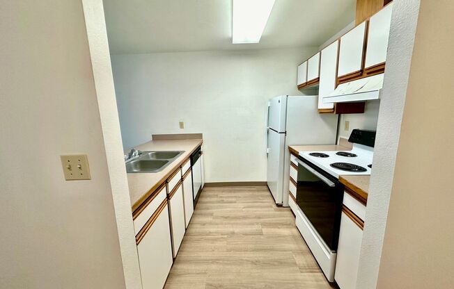 2 beds, 1 bath, 826 sqft, $1,250, Unit 1