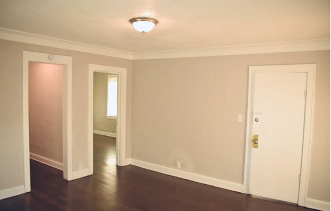 4431 THE PASEO BLVD