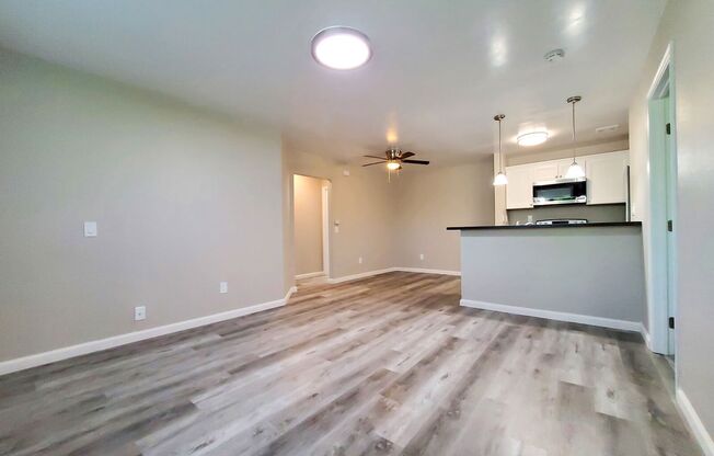 2 beds, 2 baths, 800 sqft, $2,495, Unit 221