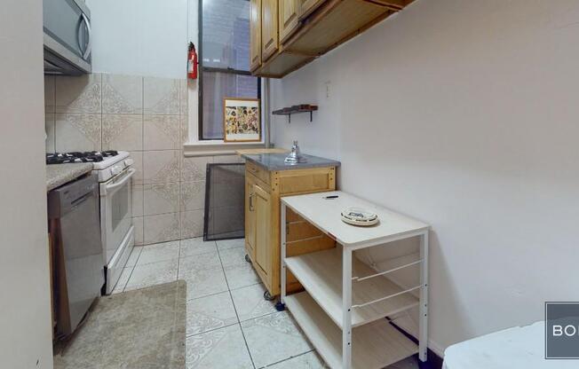 1 bed, 1 bath, $2,950, Unit B2