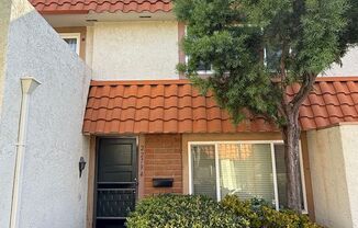 **Coming Soon** Upgraded Lake Forest Condo with Garage 2 Bed | 1.5 Bath | 1020 SF