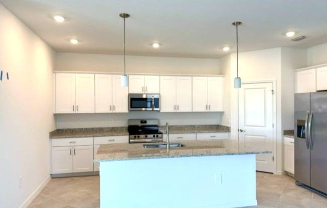 1553 SADDLEWOOD CIR