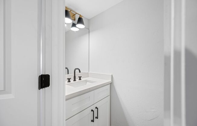 2 beds, 2.5 baths, 1,200 sqft, $1,995, Unit 13