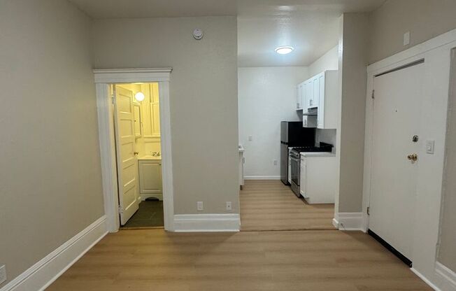 734-738 Larkin Street (846rc)