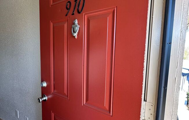 1 bed, 1 bath, 612 sqft, $895, Unit 910