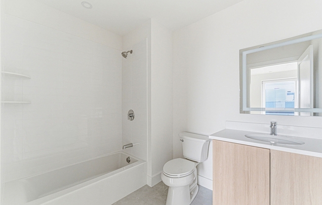 2 beds, 2 baths, 951 sqft, $4,250, Unit 301