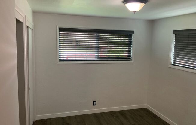 2 beds, 1 bath, $1,495, Unit 1582 Bogart Ln