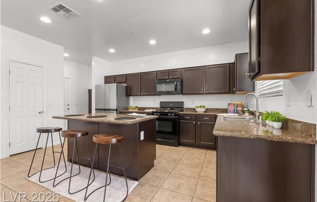 4-Bedroom Tuscany Home with Downstairs Suite & Loft