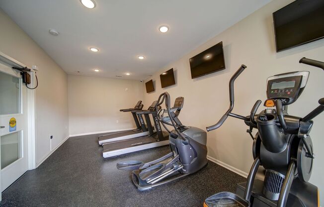 2 beds, 2 baths, 1,080 sqft, $1,299, Unit Model