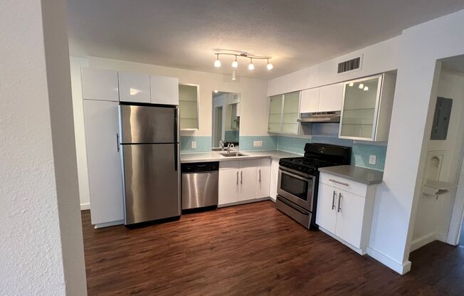 1 bed, 1 bath, 767 sqft, $1,399, Unit RRO-119