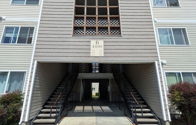 3 beds, 2 baths, 1,180 sqft, $1,529, Unit B303