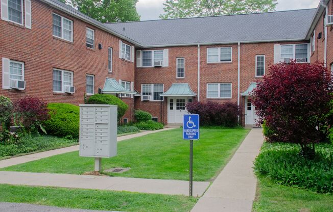 Suburban Square Apartments