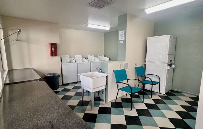 Studio, 1 bath, 535 sqft, $725, Unit 205
