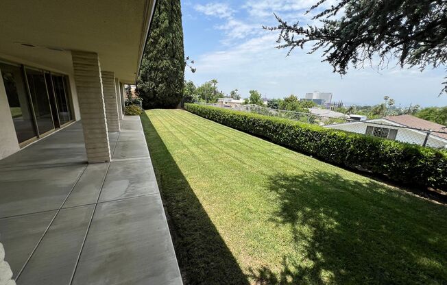 Coming Soon! Beautiful large 3 bedroom House over looking Loma Linda