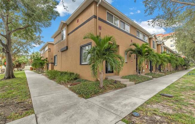 724 4 AVE S