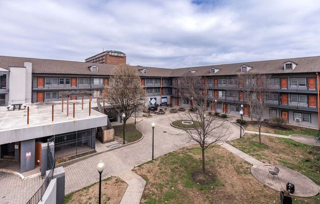 1 bed, 1 bath, $850, Unit 212