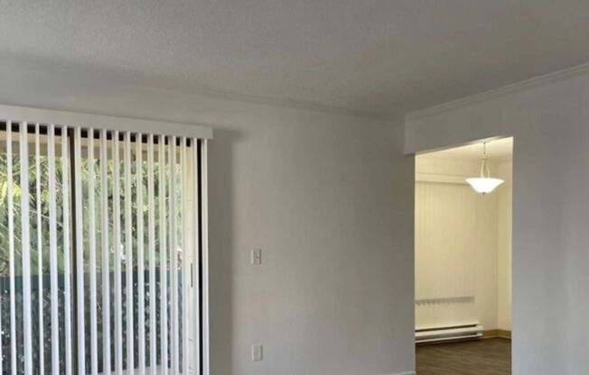Welcome Home to Seahurst Ridge – Comfortable Burien Living!