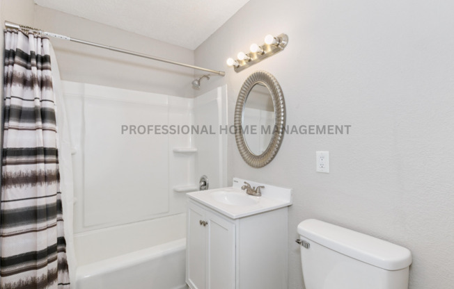 Updated 3 bed / 2 bath house With Exceptional Convenience & Value!**Move In Special 1/2 off of 1st full month's rent**