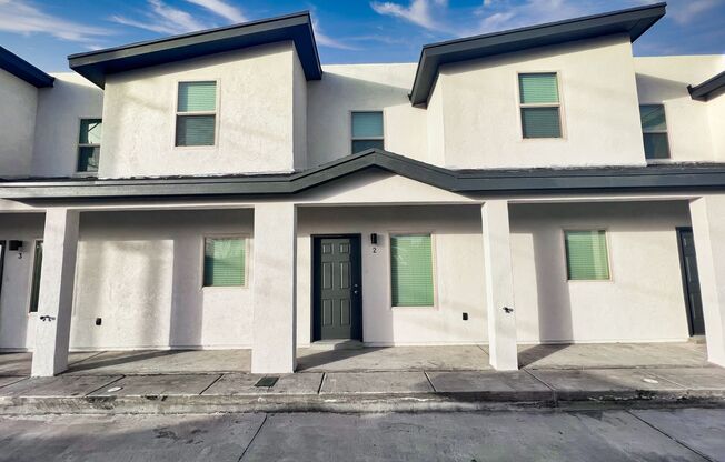 Mission Valley 3 Bedroom 2.5 Bath Townhome