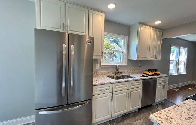 Adorable 3 Bedroom Fully Renovated Home!