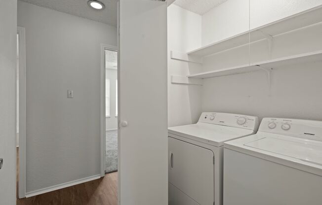 3 beds, 2 baths, $1,290, Unit 10