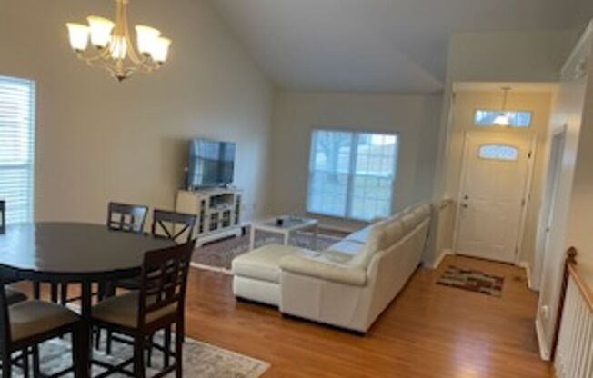 Prime location- Hermitage Home