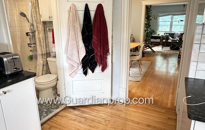 2 beds, 1 bath, $1,875, Unit #2