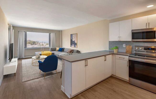 Studio, 1 bath, 332 sqft, $3,542, Unit 1-2M