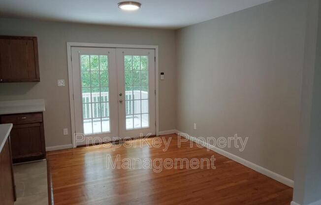 1211 TIMBERLANE DR