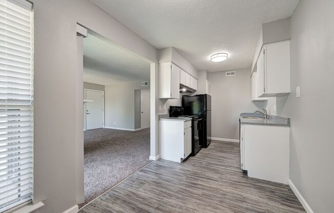 1 bed, 1 bath, 610 sqft, $725, Unit 211