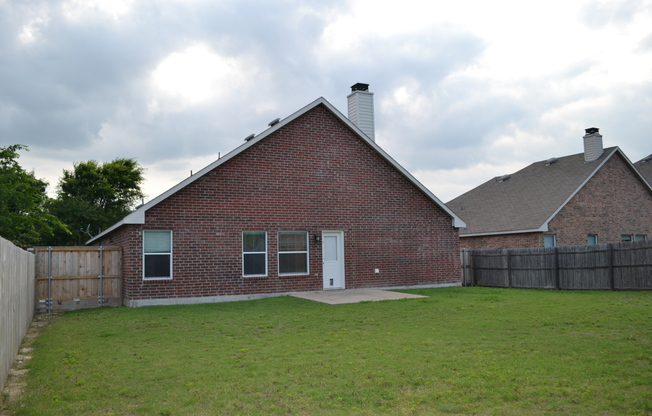 3 beds, 2 baths, $2,195