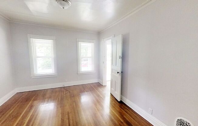 2 beds, 1 bath, 800 sqft, $1,395, Unit 515-Lower Meigs