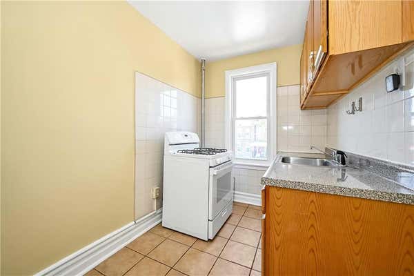 2 beds, 1 bath, 1,700 sqft, $2,700, Unit 2