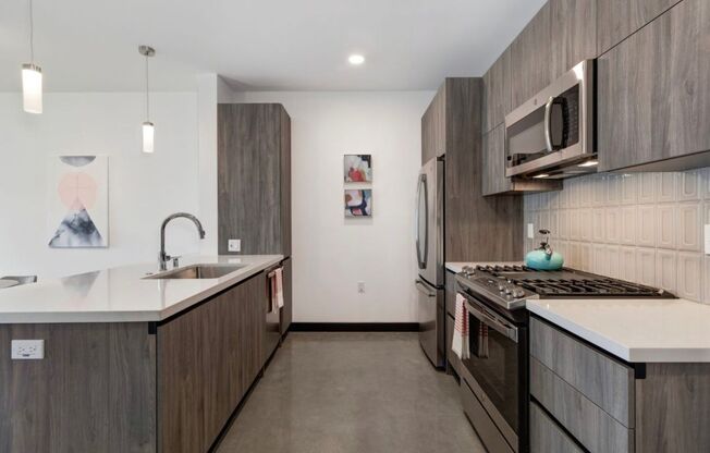 Vida Studio City