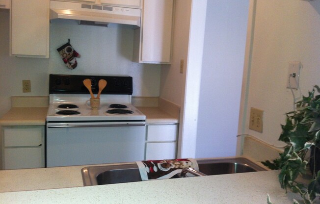 1 bed, 1 bath, 630 sqft, $790, Unit *134