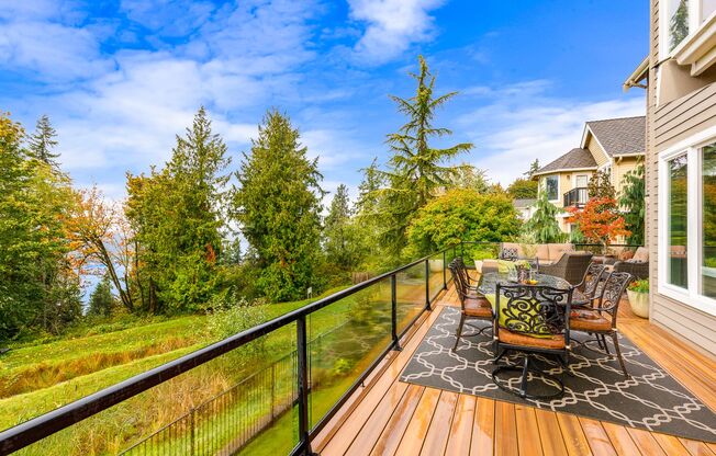 STUNNING Home in coveted Sterling Woods, Sammamish