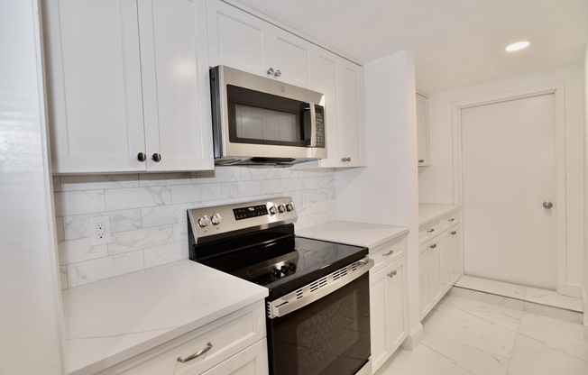 72 LONGWOOD AVE