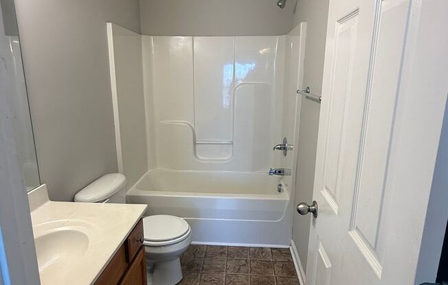 2 beds, 2 baths, $900, Unit 348F