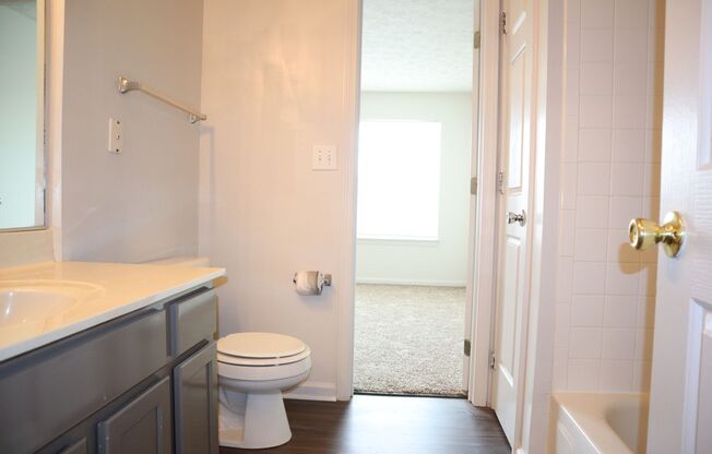 2 beds, 2 baths, 1,033 sqft, $1,679, Unit 30-30303