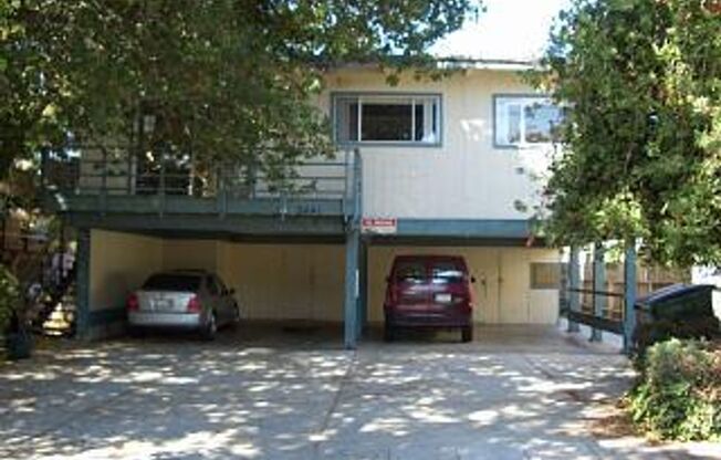 2 beds, 1.5 baths, $2,300, Unit B