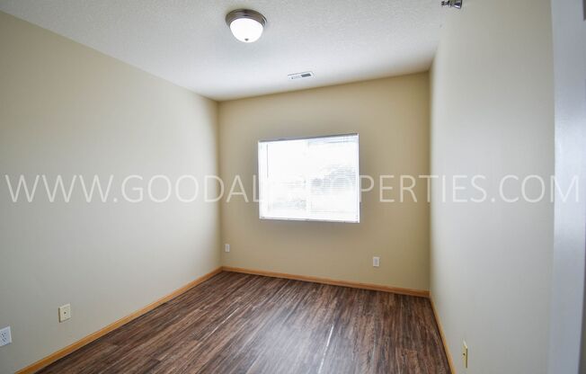 3 beds, 2 baths, $1,375