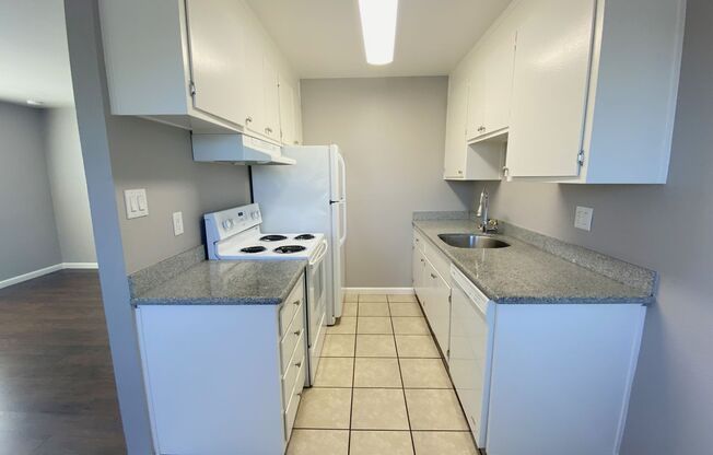 Capri Apartments Near Antioch Marina