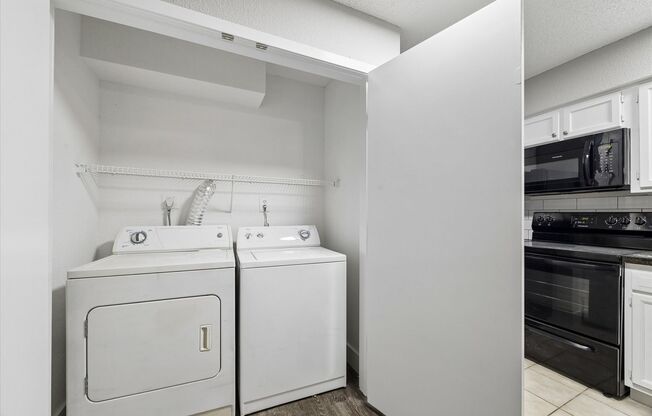 2 beds, 2 baths, 800 sqft, $1,495, Unit 4129