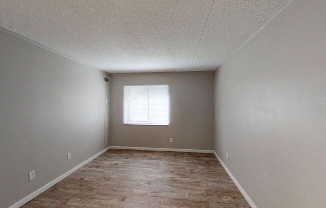 2 beds, 1.5 baths, 1,035 sqft, $1,605, Unit 1-505